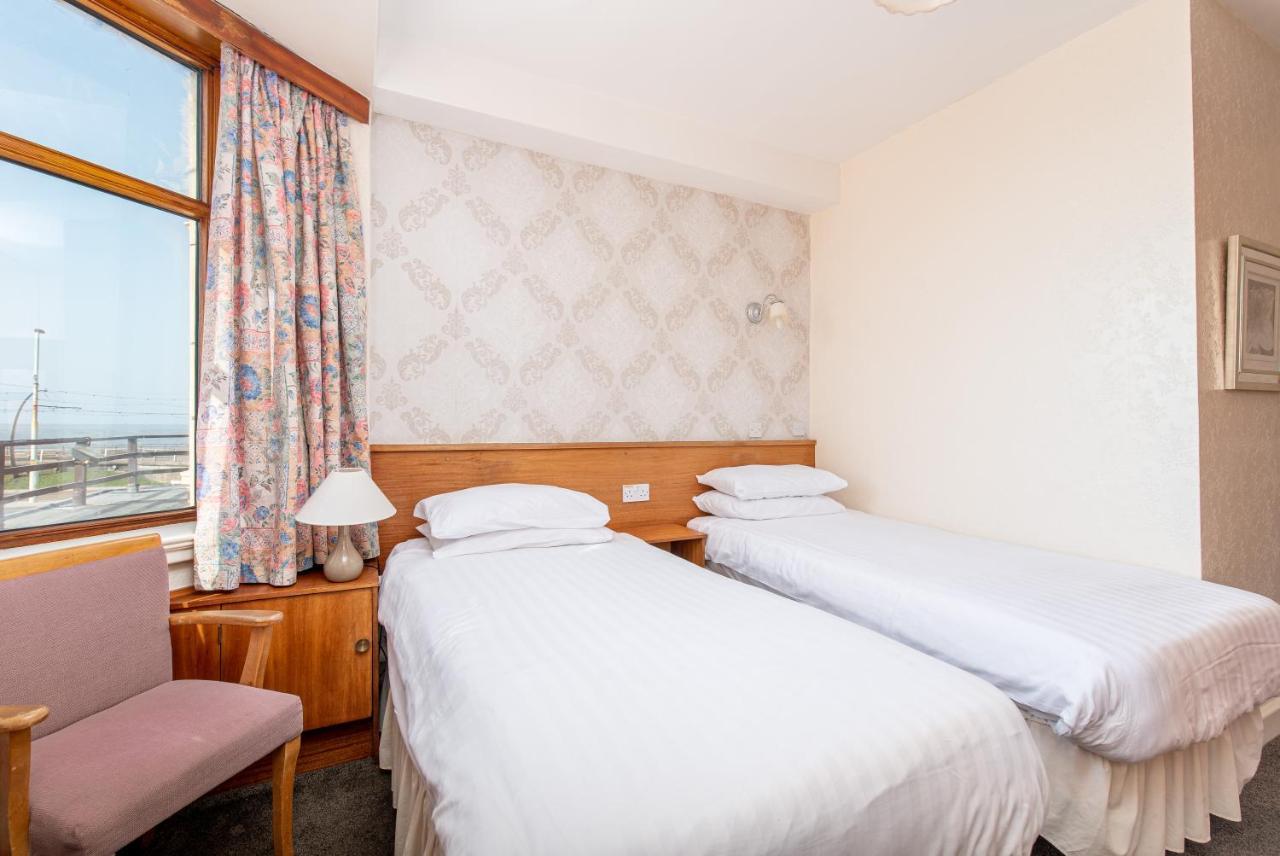 The Headlands Hotel Blackpool Bagian luar foto