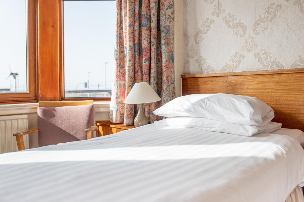The Headlands Hotel Blackpool Bagian luar foto