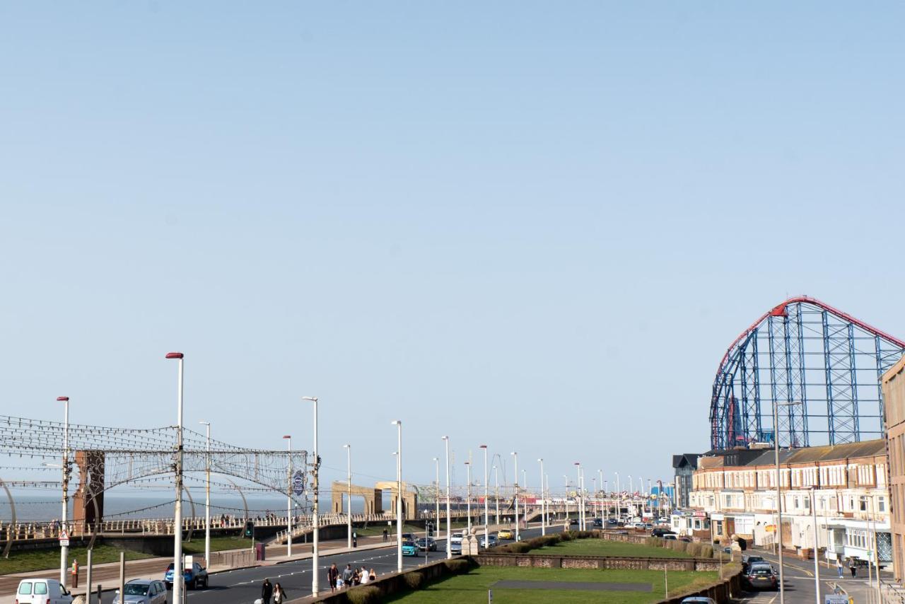 The Headlands Hotel Blackpool Bagian luar foto