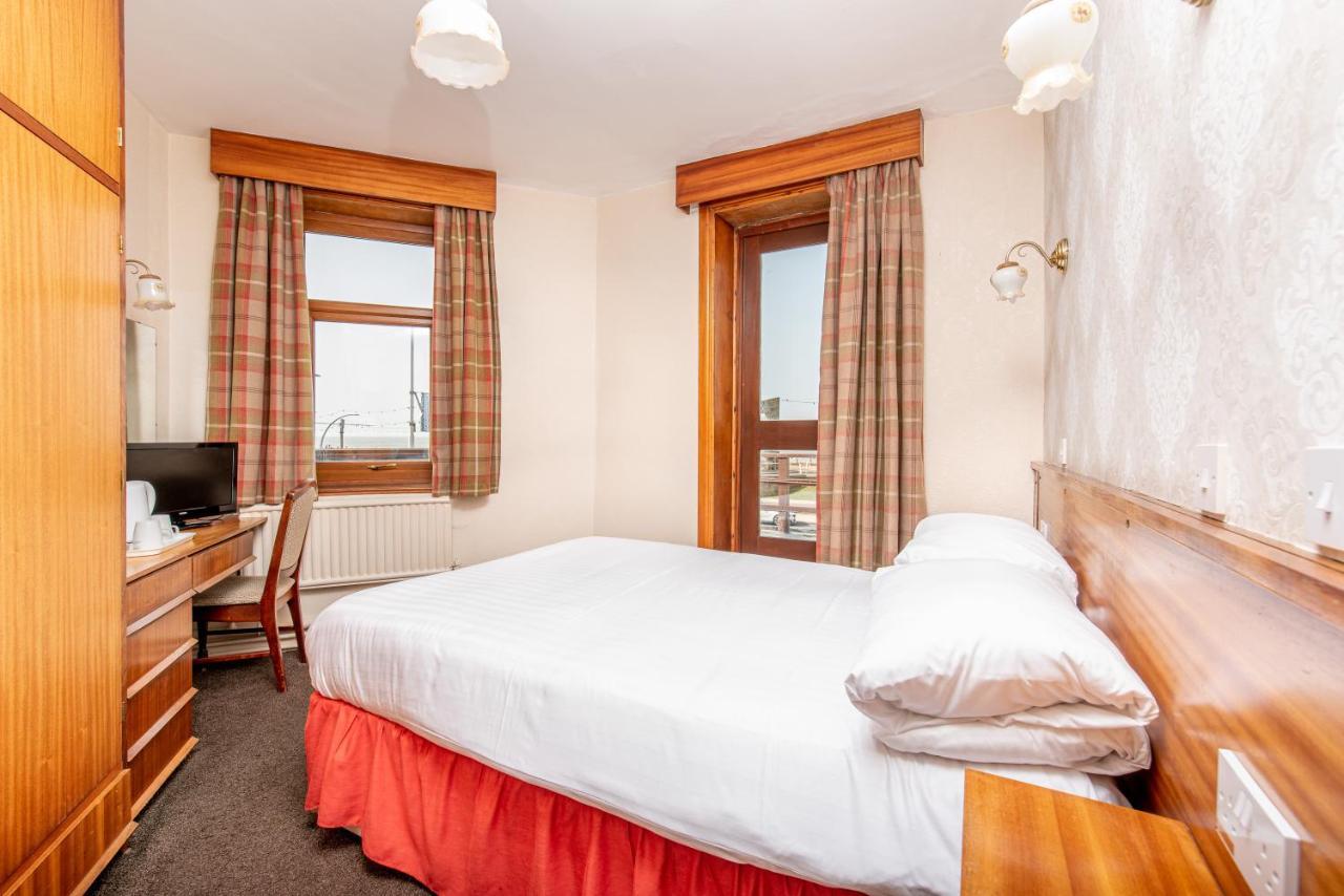 The Headlands Hotel Blackpool Bagian luar foto